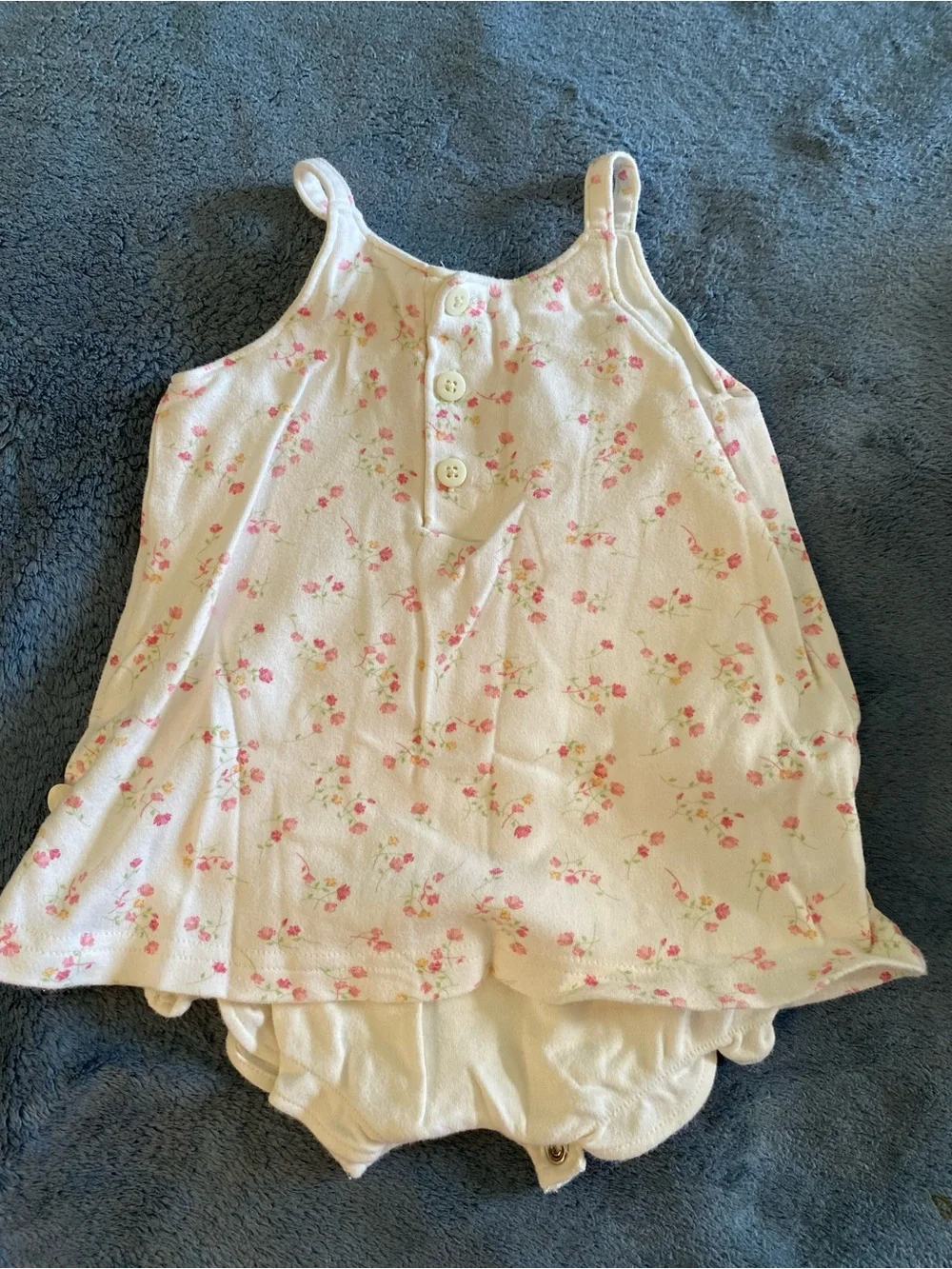 Vintage Y2K Disney Winnie the Pooh Cream Floral Baby Girl Romper, size 9 months